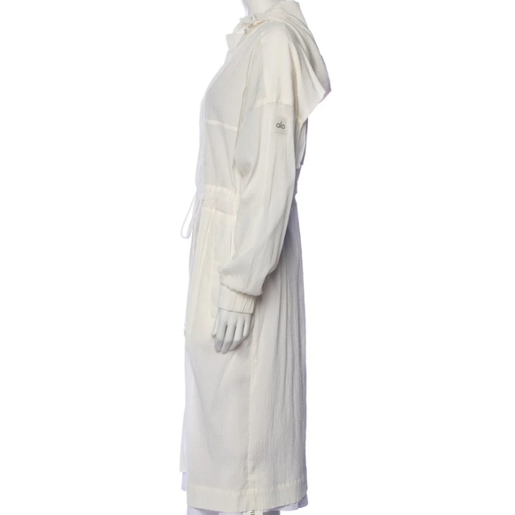 Alo Yoga Summer Nights Coat Ivory - Picture 8 of 13